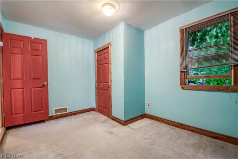 1792 W 57th Street Cleveland OH 44102