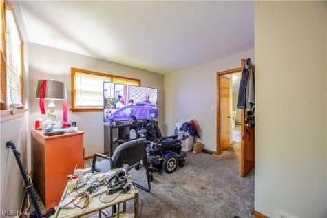 3825 Mayfield Road Cleveland Heights OH 44121