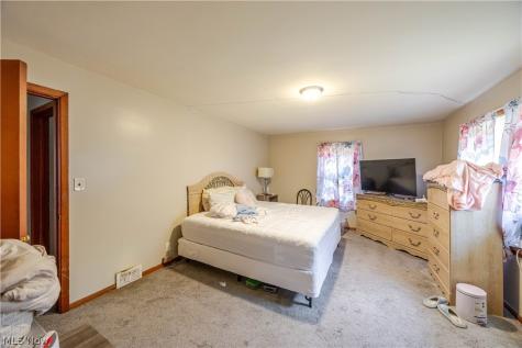 3825 Mayfield Road Cleveland Heights OH 44121