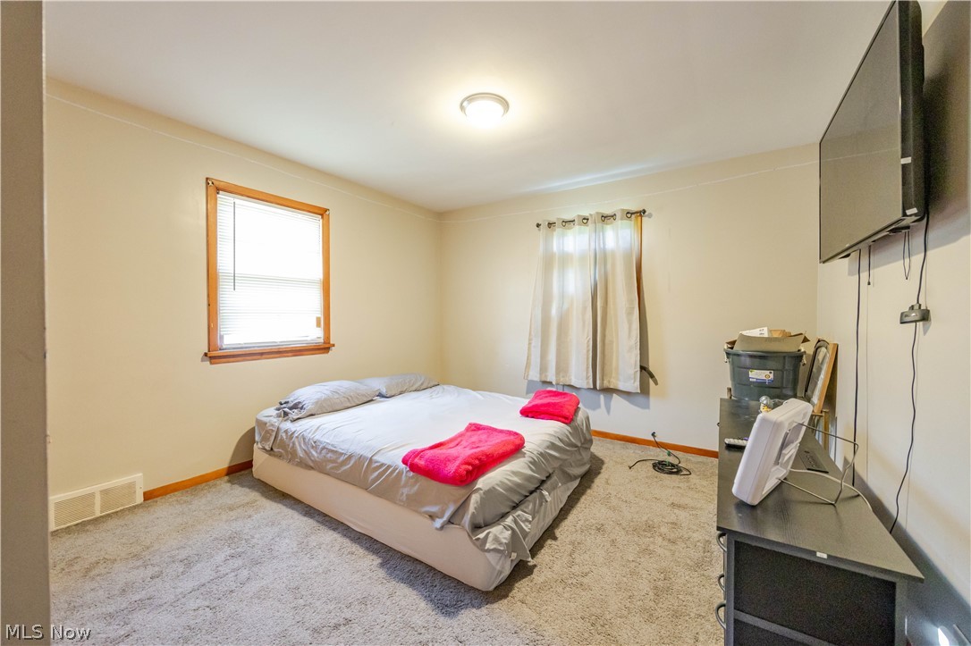 3825 Mayfield Road Cleveland Heights OH 44121