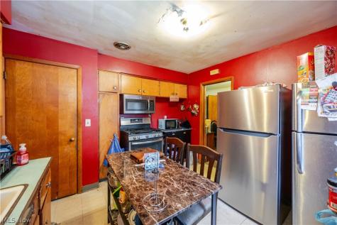 3825 Mayfield Road Cleveland Heights OH 44121
