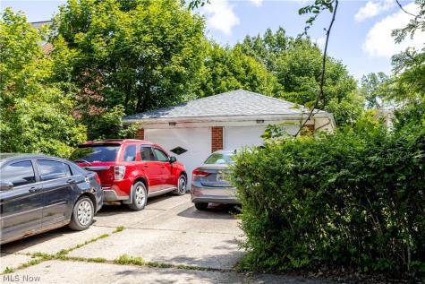 3825 Mayfield Road Cleveland Heights OH 44121