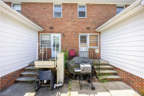 3825 Mayfield Road Cleveland Heights OH 44121