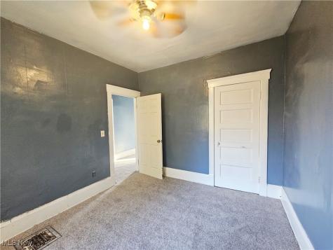 14615 Westropp Avenue Cleveland OH 44110