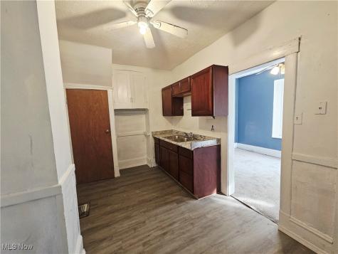 14615 Westropp Avenue Cleveland OH 44110