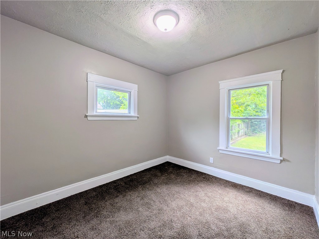 10302 Lamontier Avenue Cleveland OH 44104