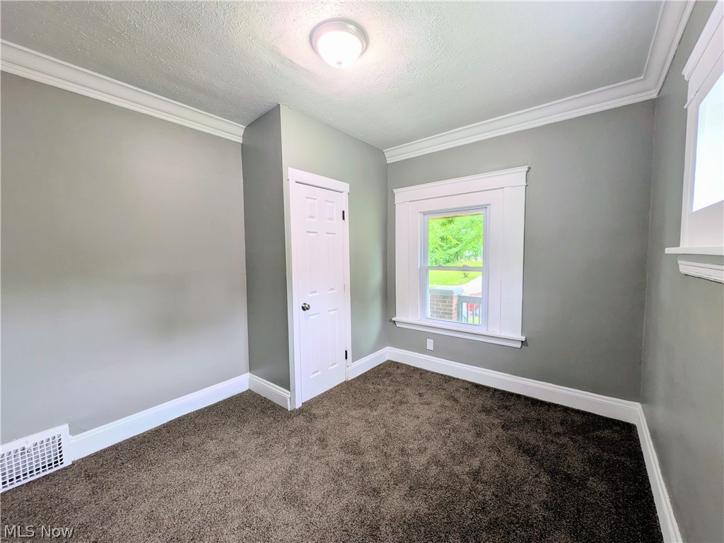 10302 Lamontier Avenue Cleveland OH 44104