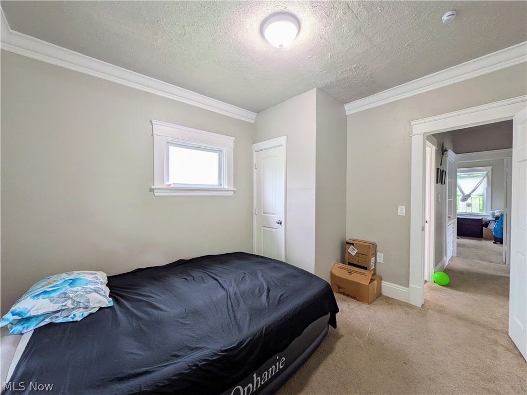 10302 Lamontier Avenue Cleveland OH 44104