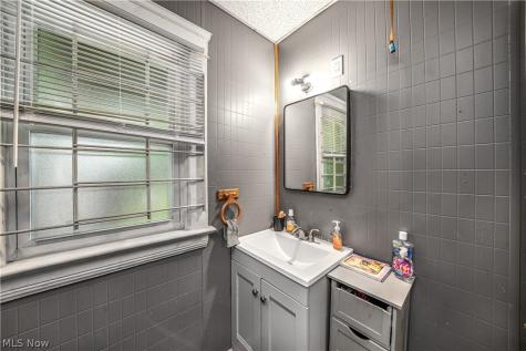2814 E 118th Street Cleveland OH 44120
