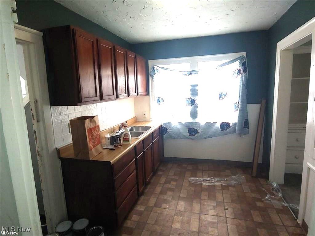 3537 E 144th Street Cleveland OH 44120