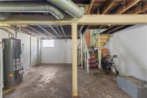 3903 W 32 Cleveland OH 44109