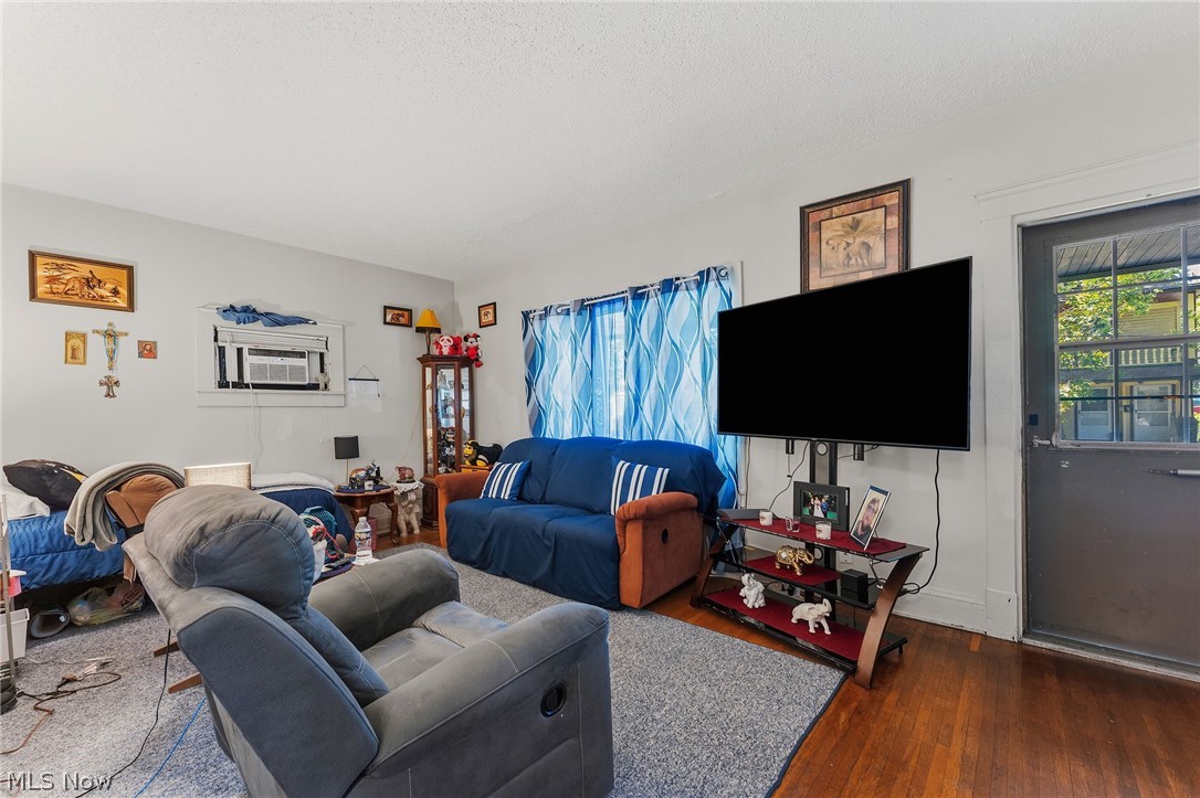 3903 W 32 Cleveland OH 44109