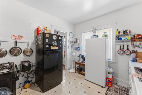 3903 W 32 Cleveland OH 44109