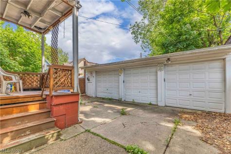 9507 Larnder Avenue Cleveland OH 44102