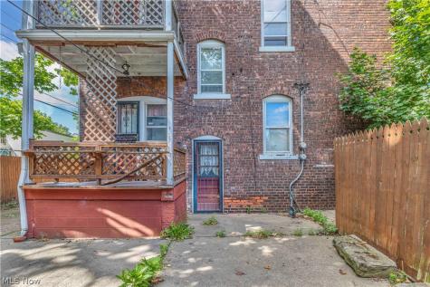 9507 Larnder Avenue Cleveland OH 44102
