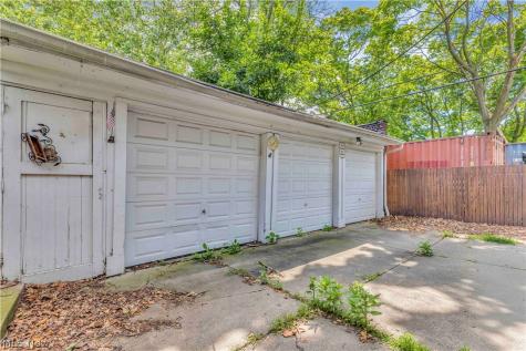 9507 Larnder Avenue Cleveland OH 44102