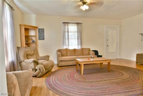 23 Hartzell Avenue Niles OH 44446
