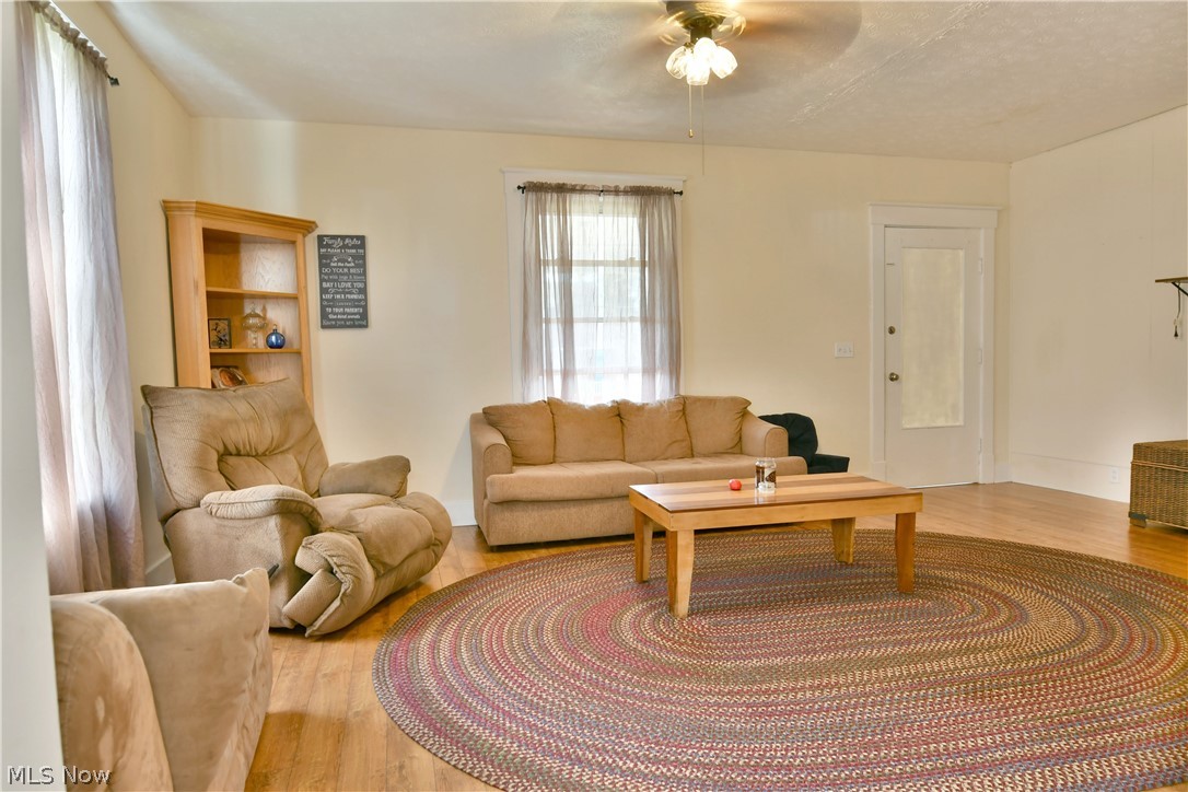 23 Hartzell Avenue Niles OH 44446