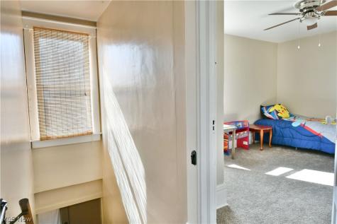 23 Hartzell Avenue Niles OH 44446