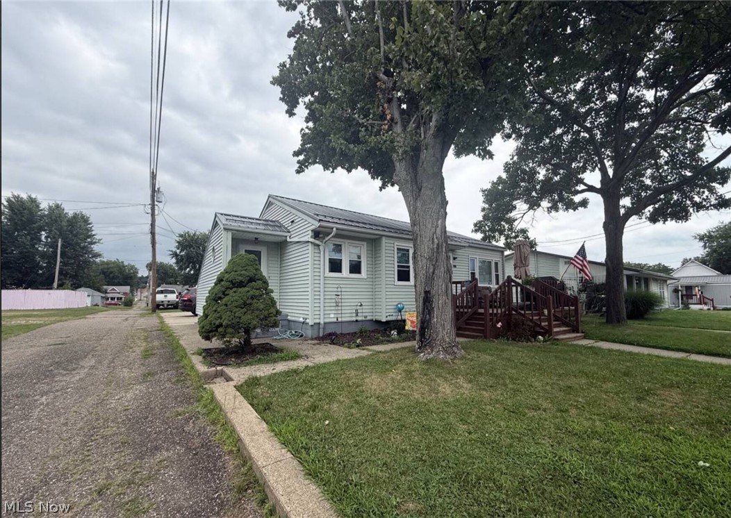 440 Center Street Newcomerstown OH 43832