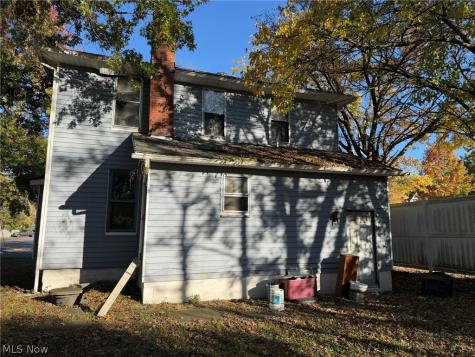 142 N Arlington Avenue Niles OH 44446
