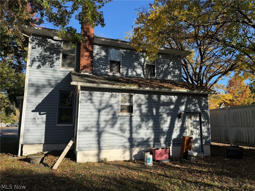142 N Arlington Avenue Niles OH 44446