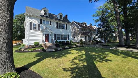 13836-38 Clifton Boulevard Lakewood OH 44107