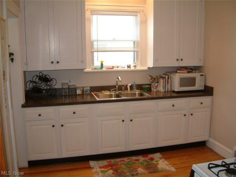 13836-38 Clifton Boulevard Lakewood OH 44107