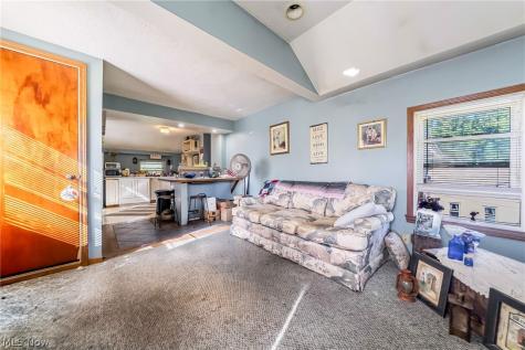 1860 E 298th Street Wickliffe OH 44092