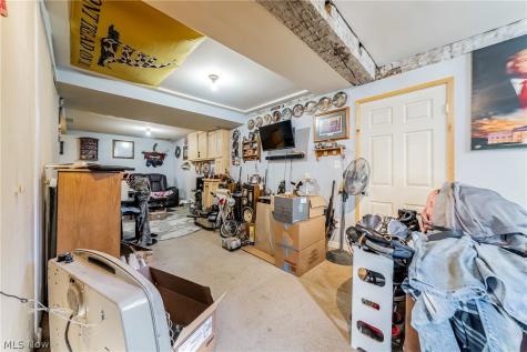 1860 E 298th Street Wickliffe OH 44092