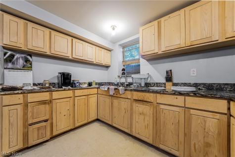 1860 E 298th Street Wickliffe OH 44092