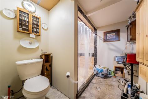 1860 E 298th Street Wickliffe OH 44092