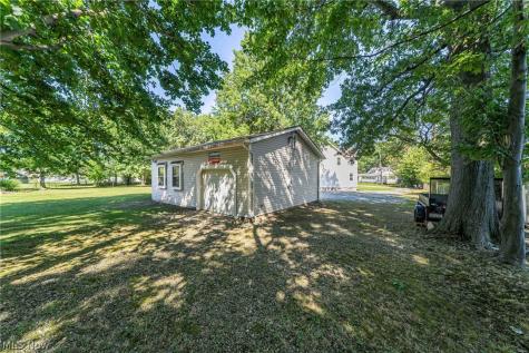 1860 E 298th Street Wickliffe OH 44092