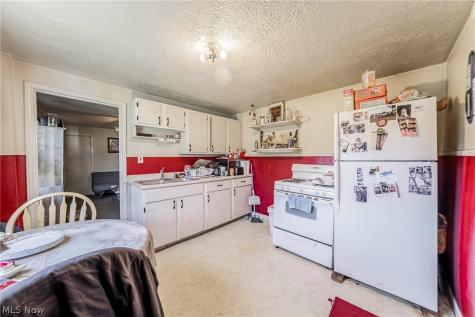 1860 E 298th Street Wickliffe OH 44092