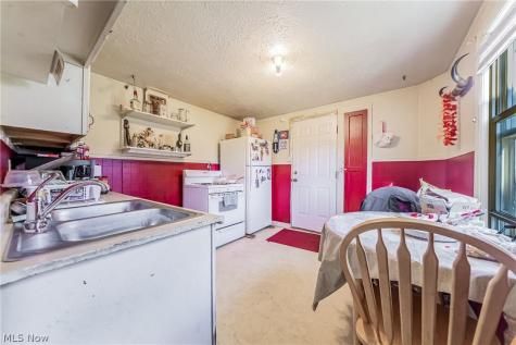 1860 E 298th Street Wickliffe OH 44092