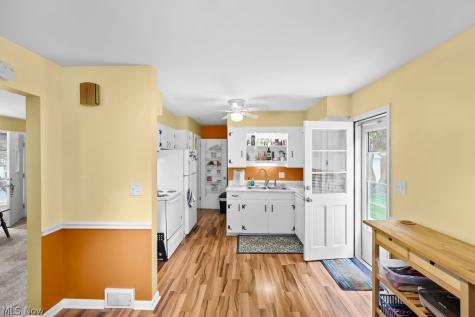 2591-2593 16th Street Cuyahoga Falls OH 44223