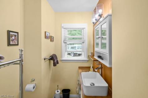 2591-2593 16th Street Cuyahoga Falls OH 44223