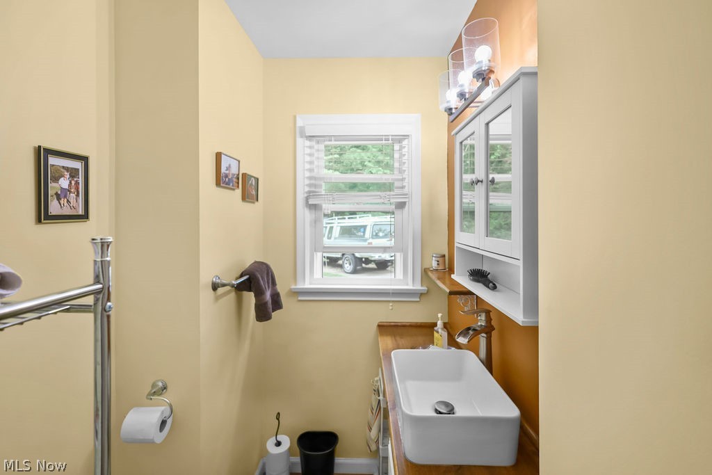 2591-2593 16th Street Cuyahoga Falls OH 44223