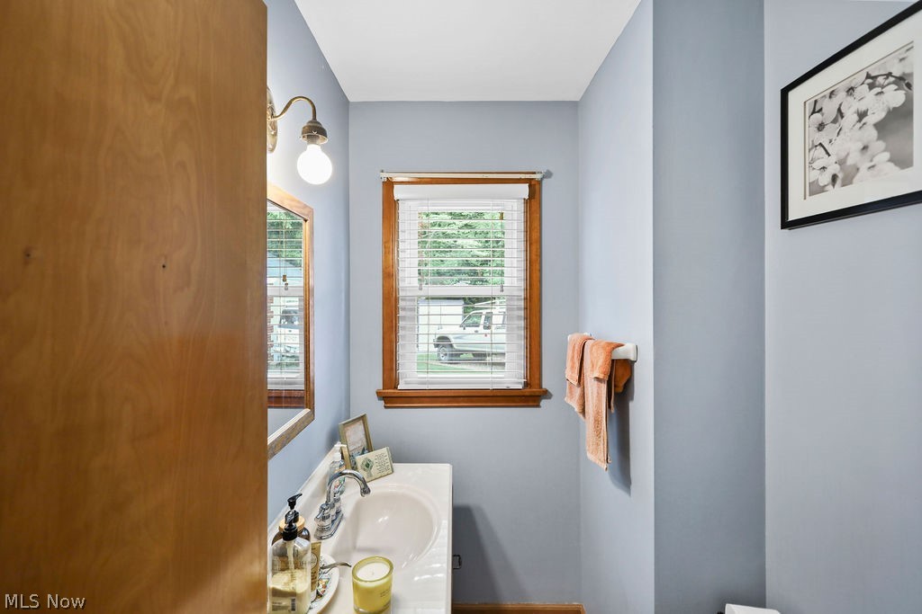 2591-2593 16th Street Cuyahoga Falls OH 44223