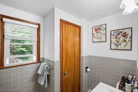 2591-2593 16th Street Cuyahoga Falls OH 44223
