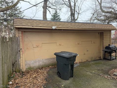 14520 Dover Avenue Cleveland OH 44112