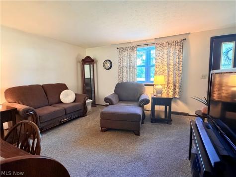 1521-1523 Missouri Avenue Lorain OH 44052