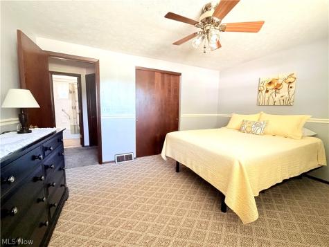 1521-1523 Missouri Avenue Lorain OH 44052