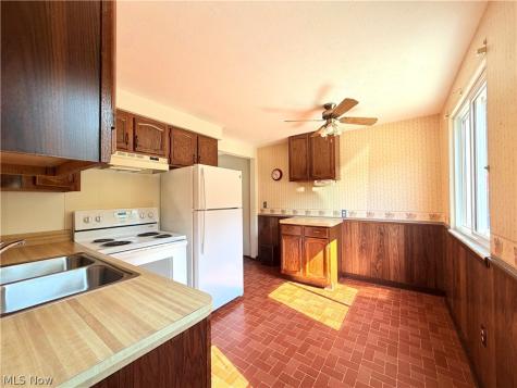 1521-1523 Missouri Avenue Lorain OH 44052
