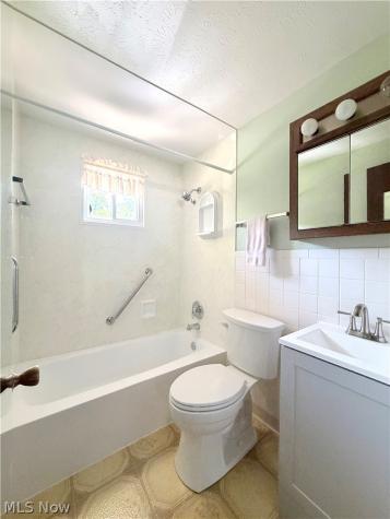 1521-1523 Missouri Avenue Lorain OH 44052