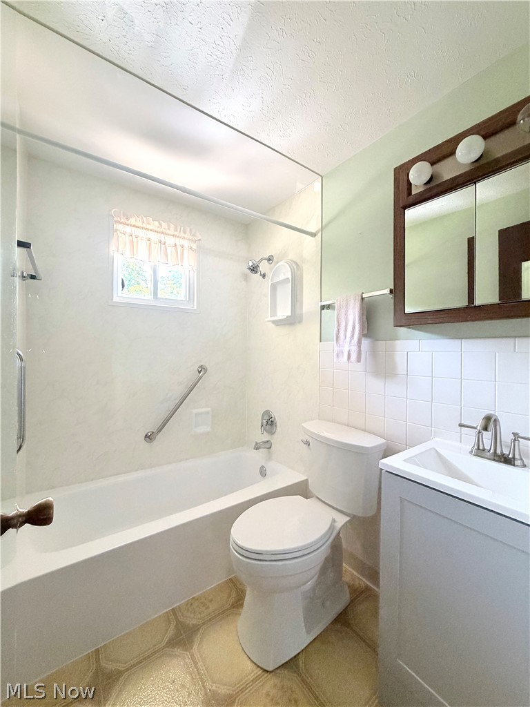 1521-1523 Missouri Avenue Lorain OH 44052