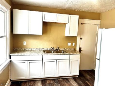 10908 Tacoma Avenue Cleveland OH 44108