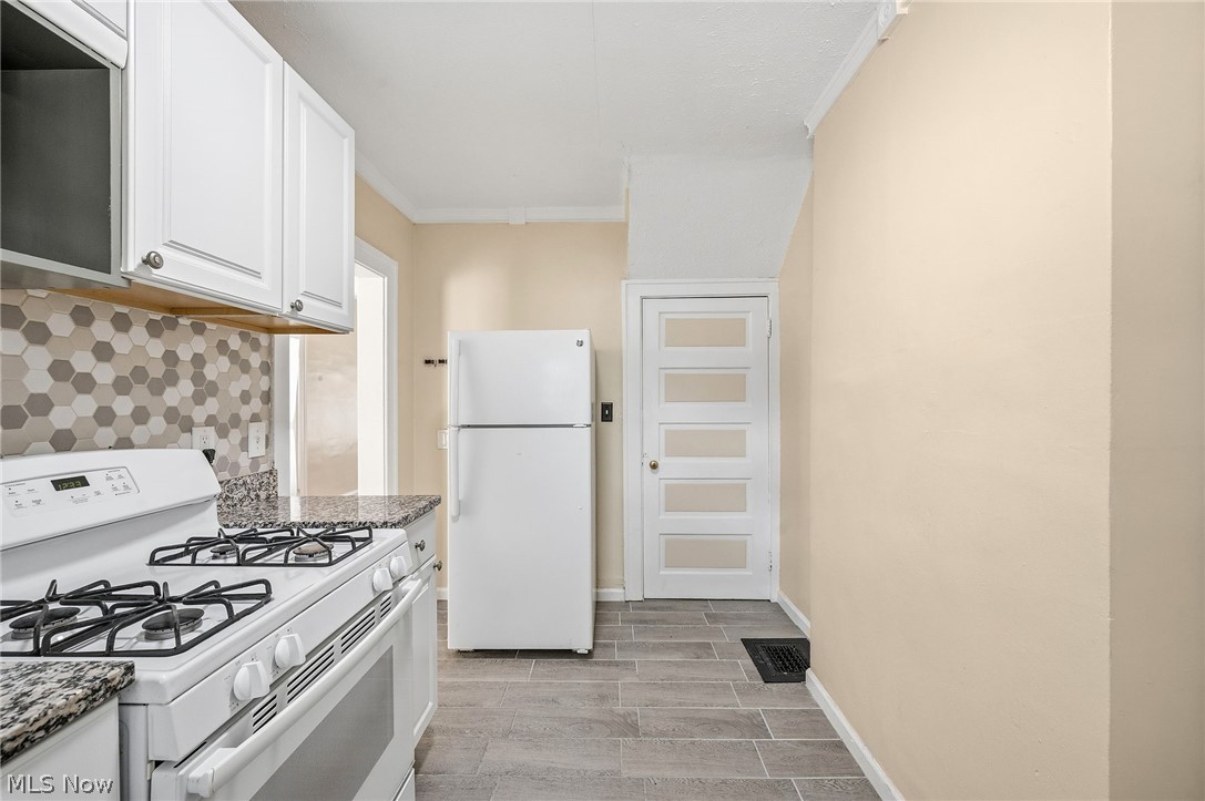 1415-1417 Lakewood Avenue Lakewood OH 44107