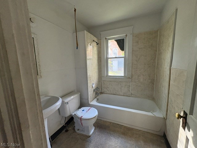 10114 Parkgate Avenue Cleveland OH 44108