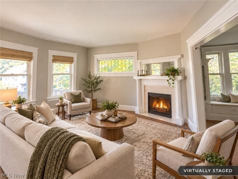 10114 Parkgate Avenue Cleveland OH 44108